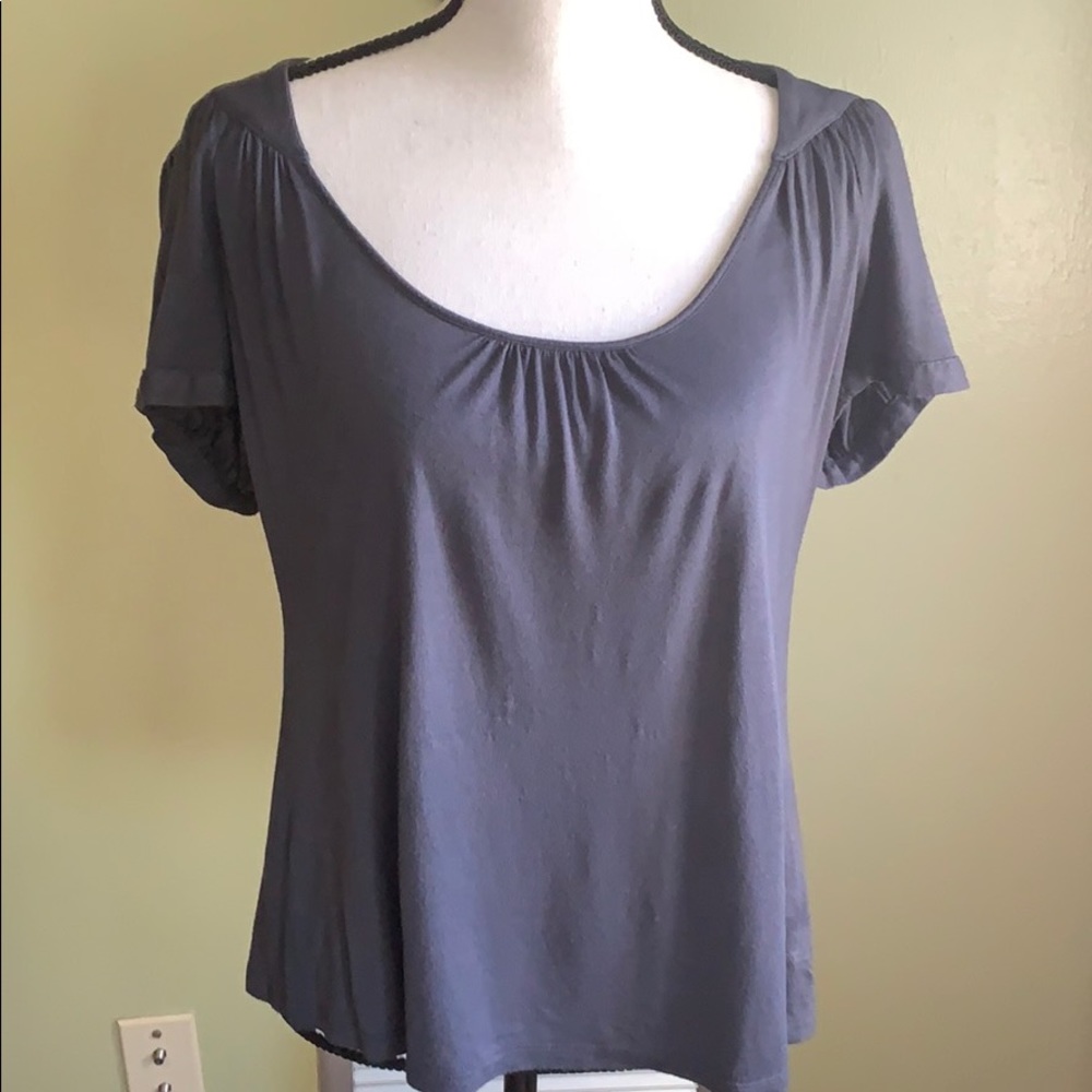 Women’s scoop neck casual shirt size Medium
